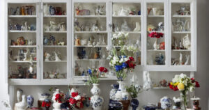 10 måder at udstille dine yndlingsgenstande i en glasskab